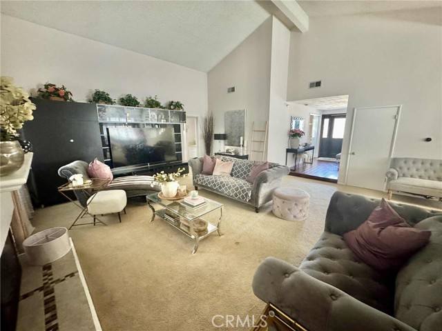 Detail Gallery Image 5 of 32 For 1782 Green Meadow, Tustin,  CA 92780 - 3 Beds | 2 Baths