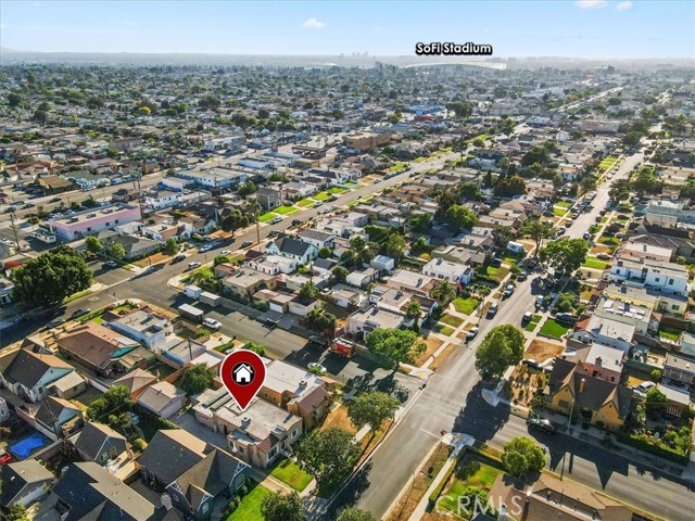 1956 W 84th Place, Los Angeles CA: https://media.crmls.org/medias/c16b0901-16a1-400c-9711-0f6377b0f801.jpg