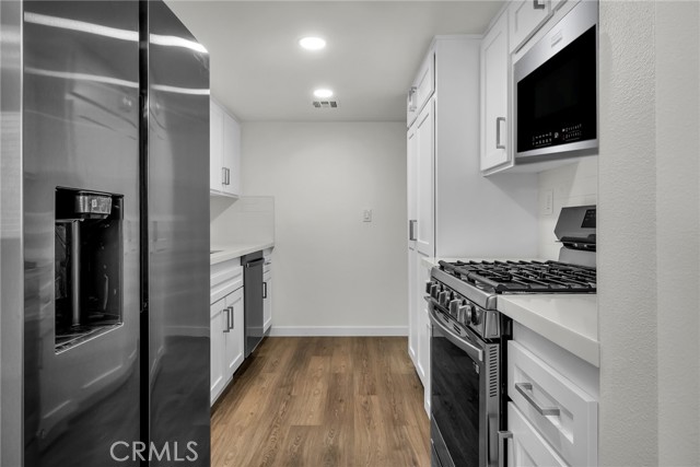 Detail Gallery Image 9 of 33 For 21333 Lassen St 2k,  Chatsworth,  CA 91311 - 2 Beds | 1/1 Baths