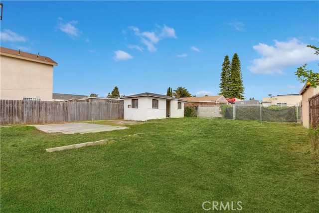 Detail Gallery Image 3 of 27 For 1629 E 114th St, Los Angeles,  CA 90059 - 3 Beds | 1 Baths