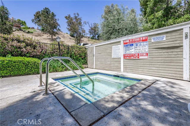 Detail Gallery Image 27 of 31 For 22137 Burbank Bld #7,  Woodland Hills,  CA 91367 - 2 Beds | 1/1 Baths