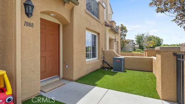 Detail Gallery Image 4 of 35 For 1888 Caminito Treviana, Chula Vista,  CA 91913 - 2 Beds | 2/1 Baths