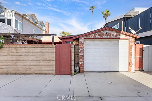 Detail Gallery Image 21 of 28 For 1743 Miramar Dr, Newport Beach,  CA 92661 - 3 Beds | 2 Baths