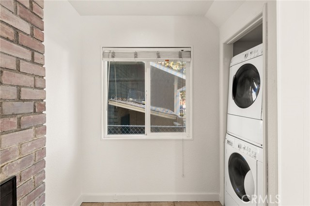 Detail Gallery Image 12 of 44 For 314 W Aeroplane, Big Bear City,  CA 92314 - 2 Beds | 2 Baths