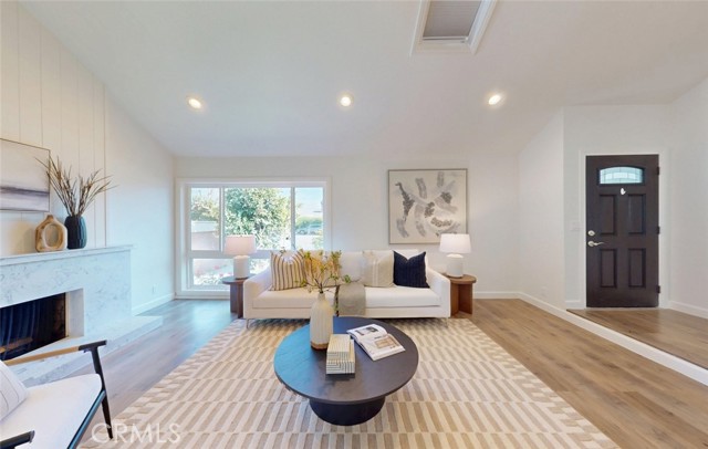 Detail Gallery Image 7 of 30 For 14751 Foxcroft, Tustin,  CA 92780 - 4 Beds | 2 Baths