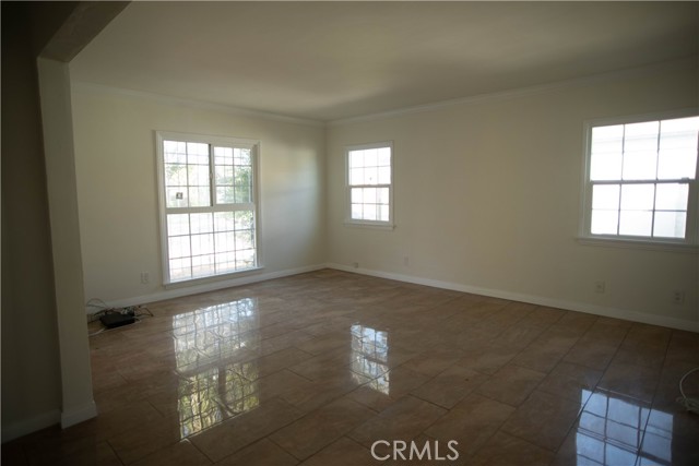 Detail Gallery Image 7 of 51 For 9726 Kauffman Ave, South Gate,  CA 91355 - 2 Beds | 1 Baths