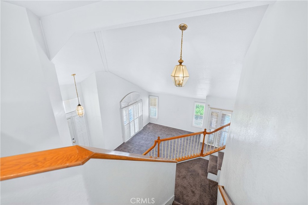 https://media.crmls.org/medias/c17037da-0bfc-4de6-97e9-2c9a70e92a4a.jpg?preset=X-Large