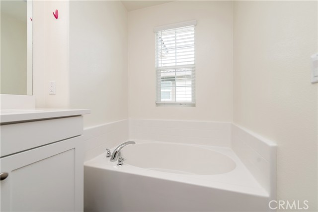 Detail Gallery Image 21 of 27 For 5901 Oatfield Ave, Corona,  CA 92880 - 3 Beds | 2/1 Baths