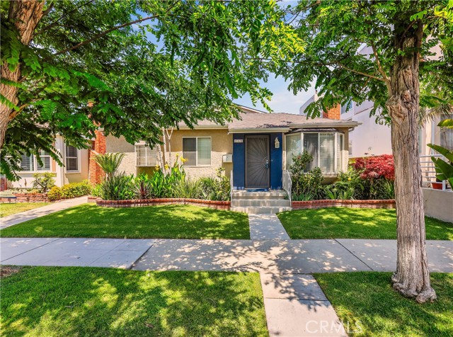 259 Ravenna Drive, Long Beach CA: https://media.crmls.org/medias/c1721cc9-cf5b-4b3e-9260-a5b06a5f72d4.jpg
