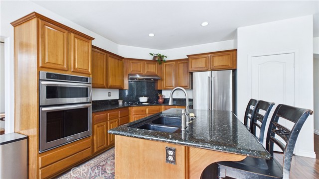 Detail Gallery Image 14 of 61 For 27824 Pine Crest, Castaic,  CA 91384 - 5 Beds | 4 Baths