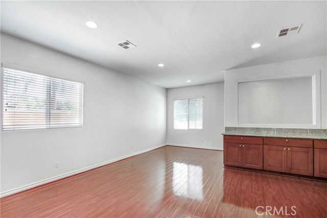 Detail Gallery Image 2 of 18 For 6907 Massy Harris, Corona,  CA 92880 - 4 Beds | 2/1 Baths