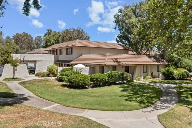 Detail Gallery Image 2 of 43 For 1184 Landsburn Cir, Westlake Village,  CA 91361 - 2 Beds | 1 Baths