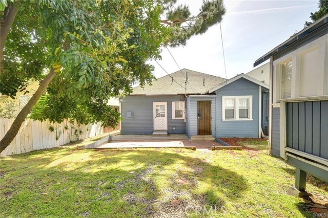 Detail Gallery Image 4 of 9 For 757 N Loma Vista, Long Beach,  CA 90813 - 3 Beds | 2 Baths