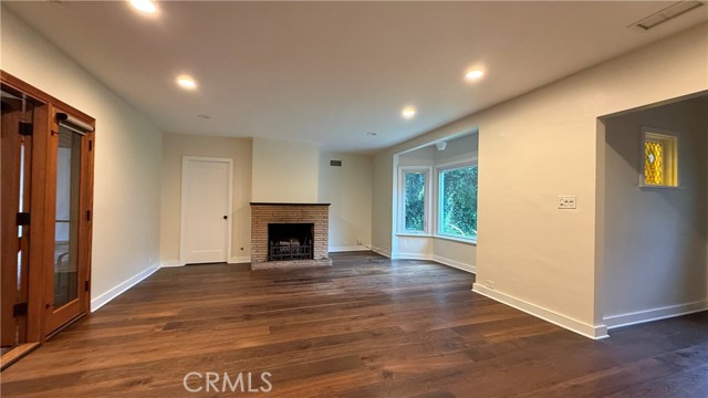 Detail Gallery Image 6 of 31 For 2248 E Chevy Chase, Glendale,  CA 91206 - 3 Beds | 3 Baths