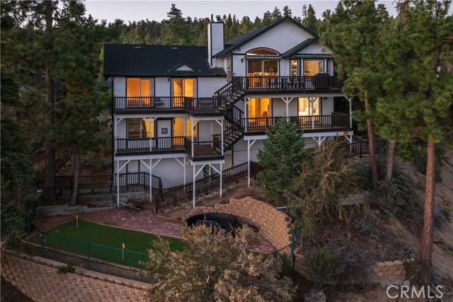 Detail Gallery Image 1 of 43 For 40618 Sunburst Cir, Big Bear Lake,  CA 92315 - 4 Beds | 3 Baths