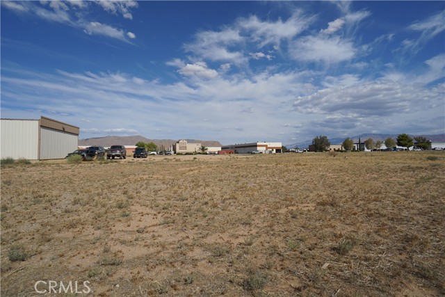 Detail Gallery Image 6 of 13 For 1 Malaki Rd, Apple Valley,  CA 92308 - – Beds | – Baths