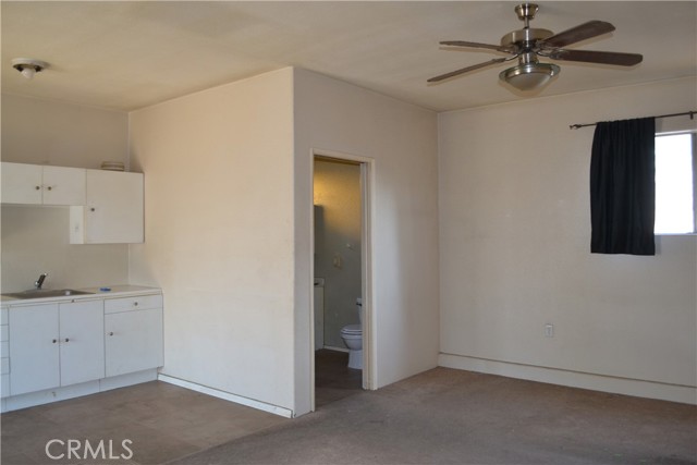 2121 N Pass Avenue, Burbank CA: https://media.crmls.org/medias/c1778fda-085b-456c-85d9-2e48f1c9c373.jpg