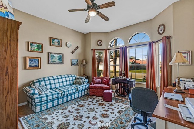 Detail Gallery Image 6 of 38 For 10727 Iron Creek Ave, Bakersfield,  CA 93312 - 4 Beds | 2 Baths