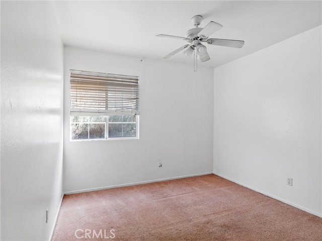 16409 Pauhaska Court, Apple Valley CA: https://media.crmls.org/medias/c178a401-d864-4ac0-af45-43e24450222e.jpg