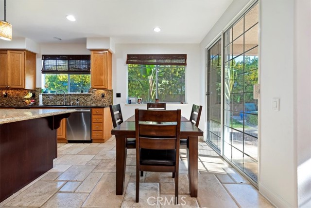 Detail Gallery Image 14 of 50 For 2310 Crown Point Ct, Oxnard,  CA 93036 - 4 Beds | 3 Baths