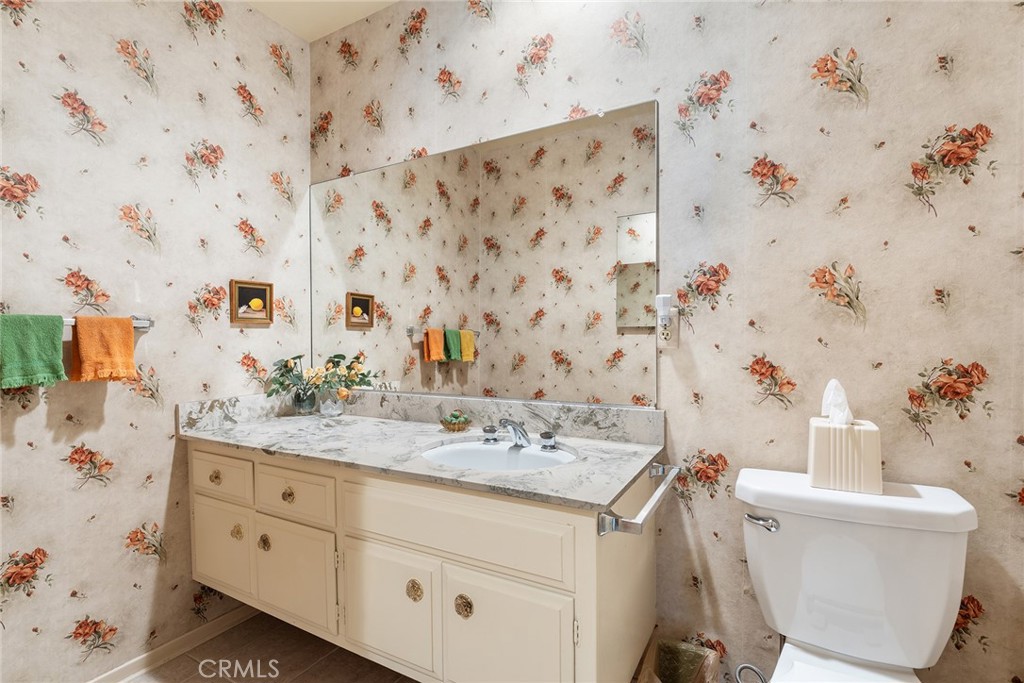 https://media.crmls.org/medias/c17c2138-8b95-4cda-b2ee-0ec94a13df56.jpg?preset=X-Large