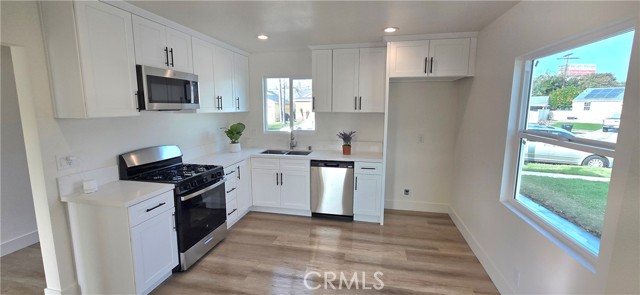 Detail Gallery Image 3 of 17 For 10612 Mclaren St, Norwalk,  CA 90650 - 3 Beds | 1 Baths