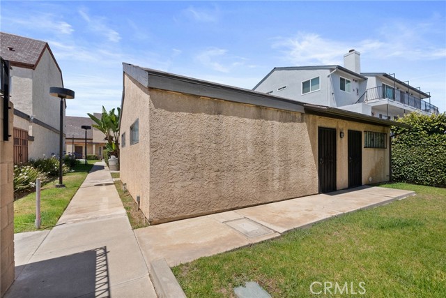 Detail Gallery Image 28 of 39 For 13011 Doty Ave #44,  Hawthorne,  CA 90250 - 3 Beds | 1/1 Baths