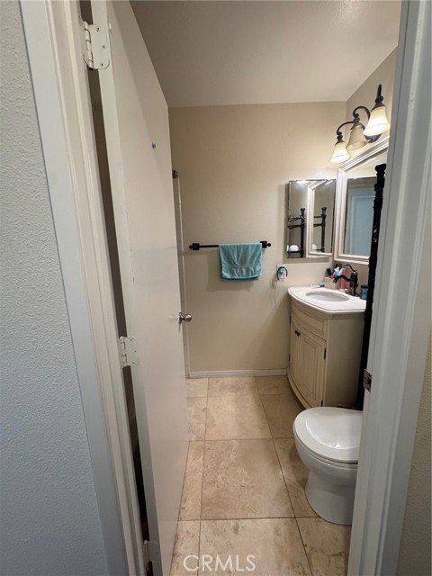 Detail Gallery Image 21 of 28 For 2508 C N Tustin, Santa Ana,  CA 92705 - 3 Beds | 2/1 Baths