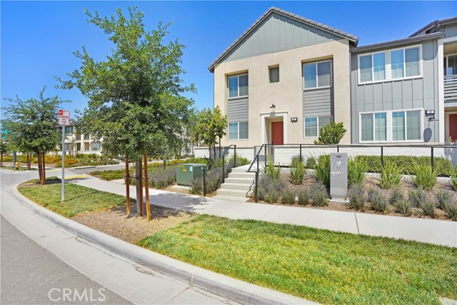 Detail Gallery Image 1 of 1 For 3905 S Oasis Paseo #44,  Ontario,  CA 91761 - 2 Beds | 2/1 Baths