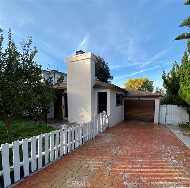 1623 9th Street, Manhattan Beach, California 90266, 2 Bedrooms Bedrooms, ,1 BathroomBathrooms,Residential,Sold,9th,SB23065939