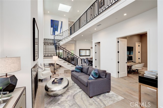 665 19th Street, Manhattan Beach, California 90266, 5 Bedrooms Bedrooms, ,7 BathroomsBathrooms,Residential,Sold,19th,SB22011803