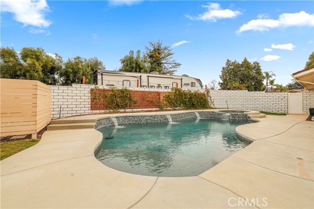 Image 14 of 45 For 366 Smoke Ridge