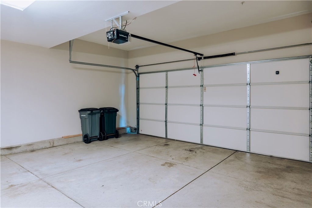 https://media.crmls.org/medias/c18003b4-1bed-4b37-b9a5-0058e927d569.jpg?preset=X-Large