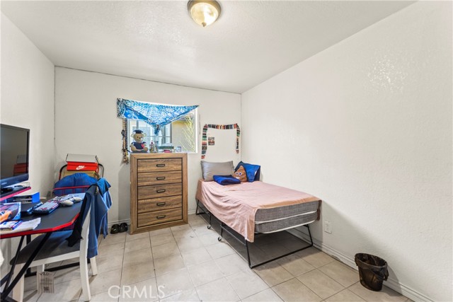 730 W 52 Place, Los Angeles CA: https://media.crmls.org/medias/c180754e-f626-4cb5-b42d-c3fd5b9c7625.jpg