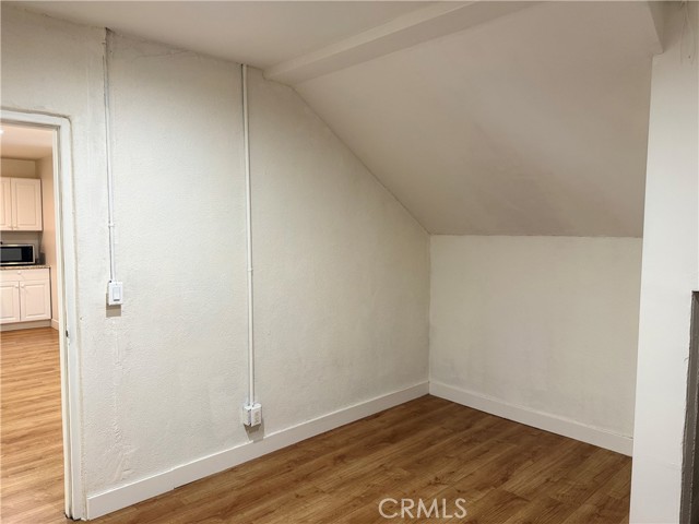 Detail Gallery Image 8 of 13 For 22942 Cass Ave, Woodland Hills,  CA 91364 - 0 Beds | 1 Baths