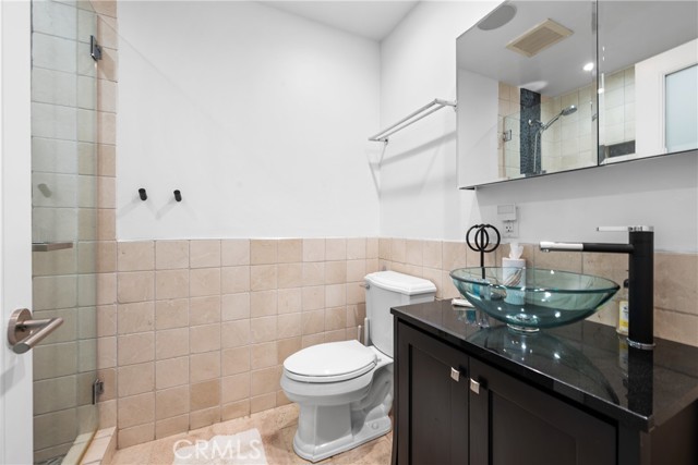 Detail Gallery Image 30 of 36 For 4444 Canoga Ave, Woodland Hills,  CA 91364 - 4 Beds | 4 Baths