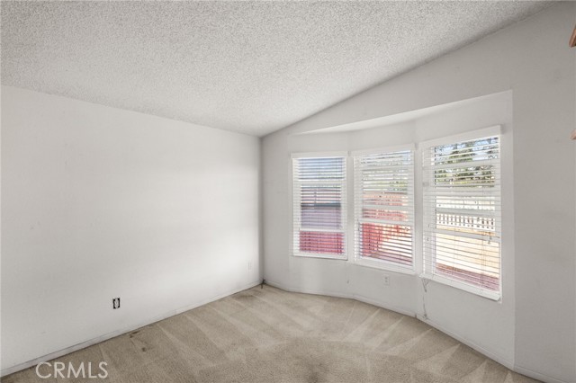 22910 Olivas Avenue, Nuevo CA: https://media.crmls.org/medias/c181a2c0-6086-4b78-b141-aebc3181c19d.jpg