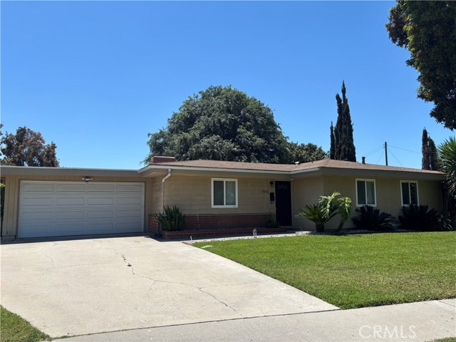 Detail Gallery Image 1 of 23 For 2032 E Fern Dr, Fullerton,  CA 92831 - 3 Beds | 2 Baths
