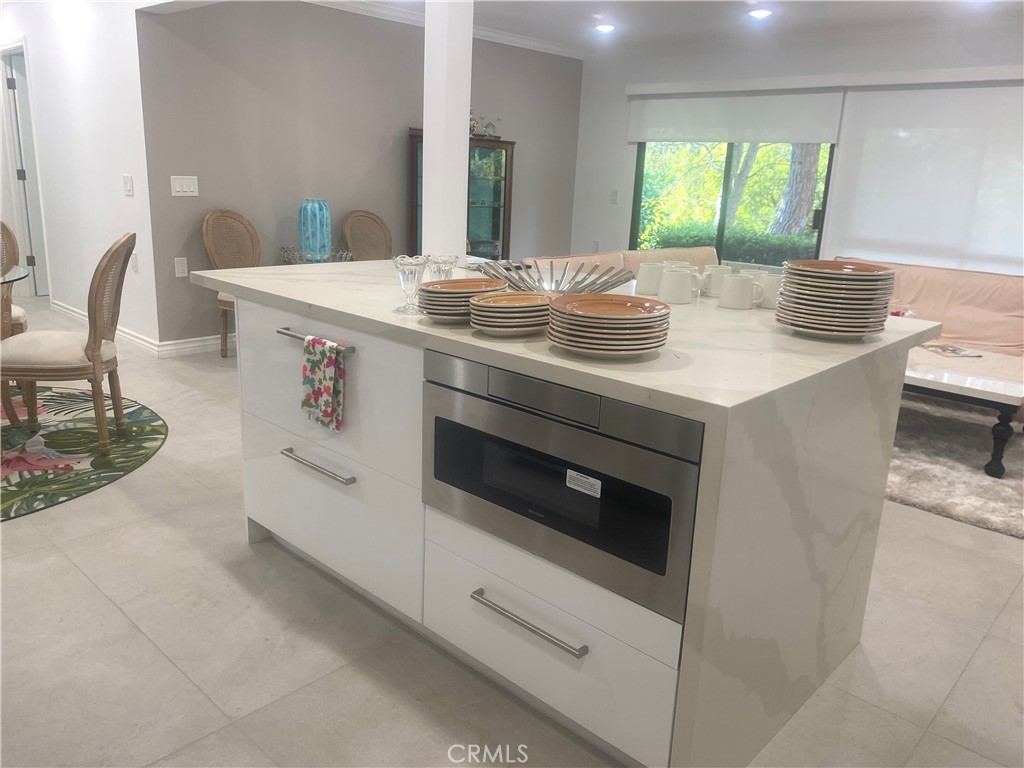 MLS #OC25222453 image #8