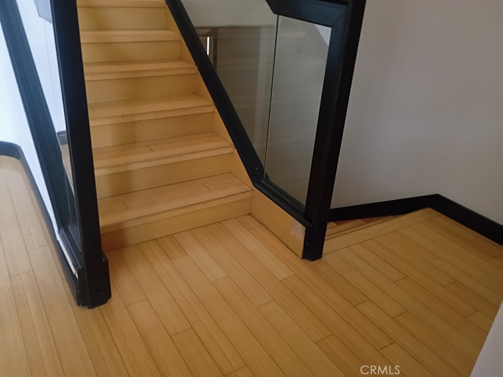 https://media.crmls.org/medias/c182d19e-f2d7-414a-b01f-970b8f20fd97.jpg?preset=X-Large