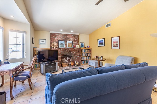 926 East Verdugo Avenue photo 3
