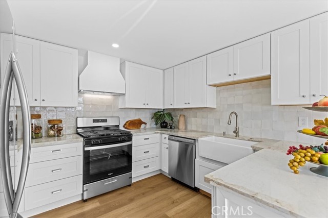 14200 Foothill Boulevard, 8 photo 7