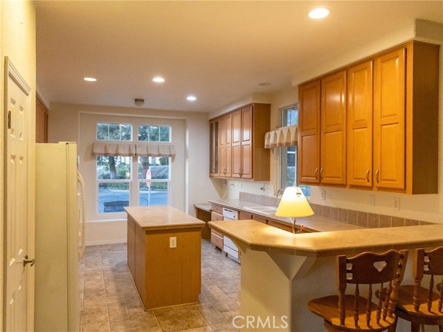 15455 Glenoaks Boulevard, 69 photo 6