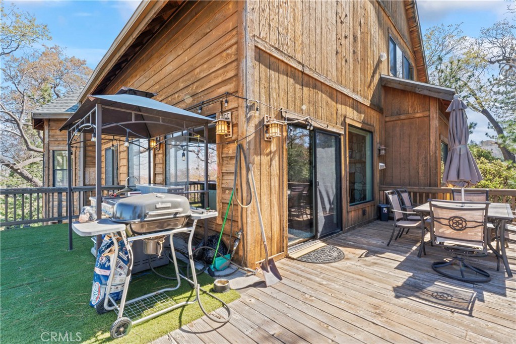 https://media.crmls.org/medias/c18512e1-d227-4887-bc7d-b1f9fbbfccc7.jpg?preset=X-Large