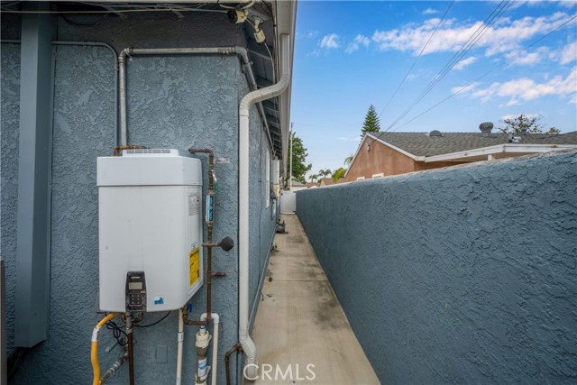 13622 Benfield Avenue, Norwalk CA: https://media.crmls.org/medias/c185cd76-f741-4457-920a-e74c17493263.jpg