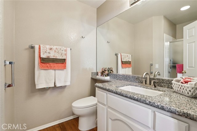 Detail Gallery Image 19 of 67 For 420 Somerset Cir, Corona,  CA 92879 - 5 Beds | 3 Baths