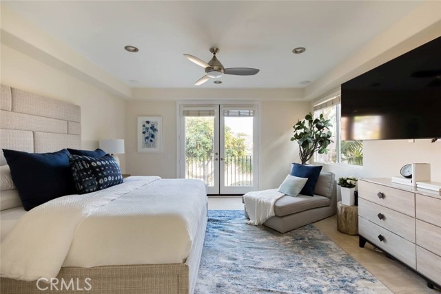Detail Gallery Image 14 of 38 For 615 7th Street, Huntington Beach,  CA 92648 - 4 Beds | 4/1 Baths