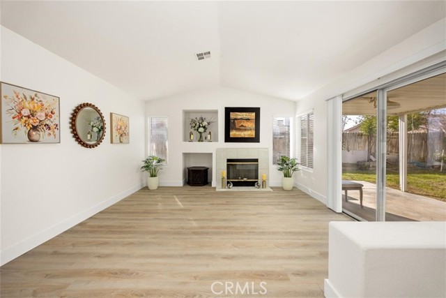 Detail Gallery Image 14 of 27 For 4906 Shadow Stone Dr, Bakersfield,  CA 93313 - 4 Beds | 2 Baths