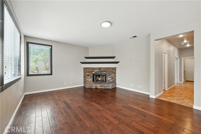 Detail Gallery Image 13 of 32 For 23549 Bending Oak Ct, Murrieta,  CA 92562 - 4 Beds | 3 Baths