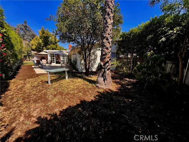 20637 Bryant Street, Winnetka CA: https://media.crmls.org/medias/c186e418-4733-422b-a5f6-d8700578da36.jpg